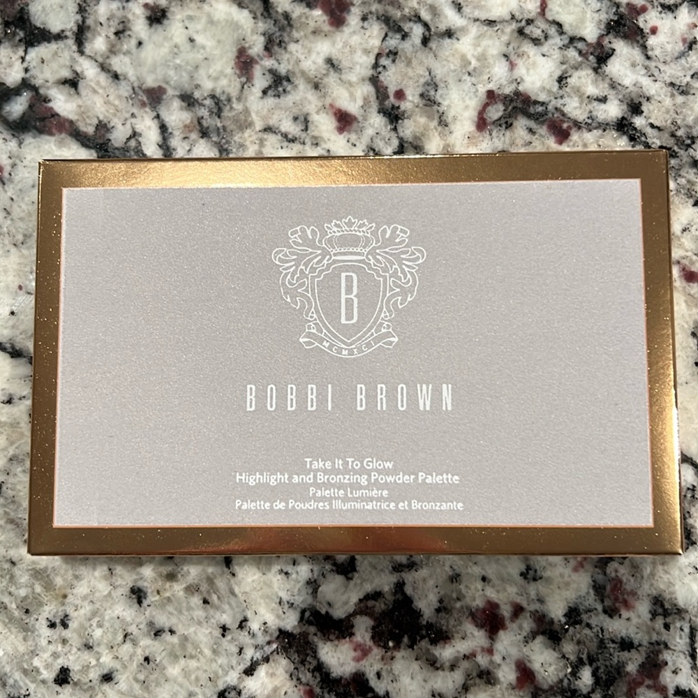 (NEW AND AUTHENTIC) BOBBI BROWN (Take It to Glow)